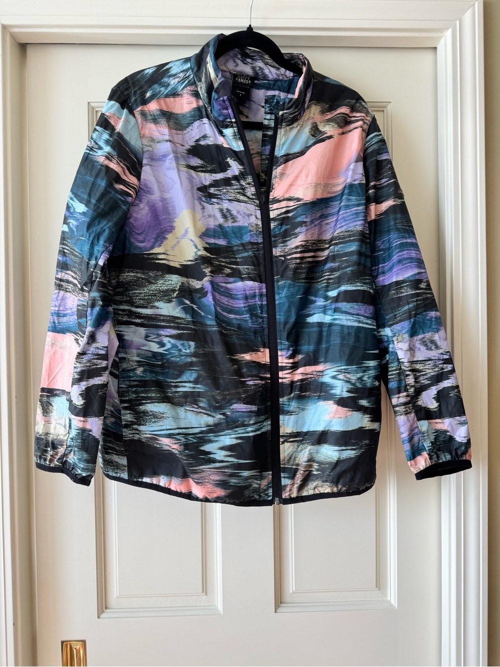 torrid Abstract Watercolor Print Puffer Jacket in Black, Pink, Blue & Purple